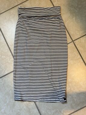 Roxy Navy and White Striped Knit Skirt Size Small